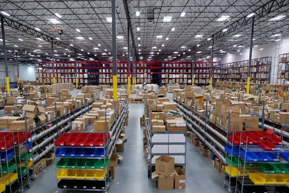 Third-party logistics warehouse supporting storage, fulfillment, and distribution operations
