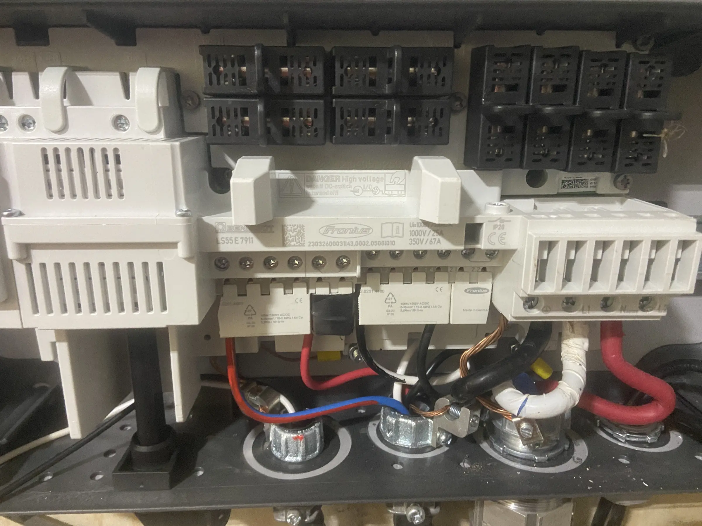 DC wiring and combiner equipment